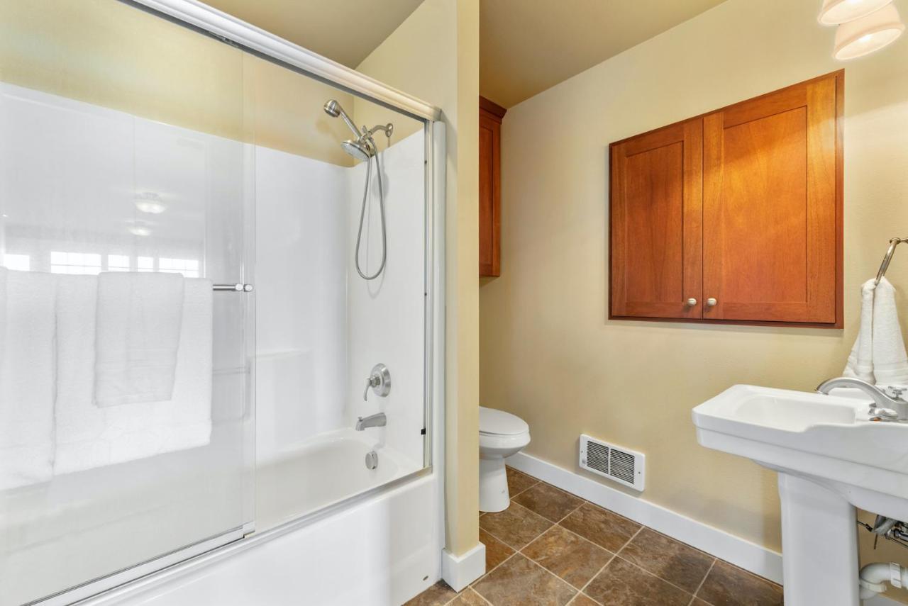 @ Marbella Lane - Waterfront Studio Whidbey Island Apartment Coupeville Exterior photo