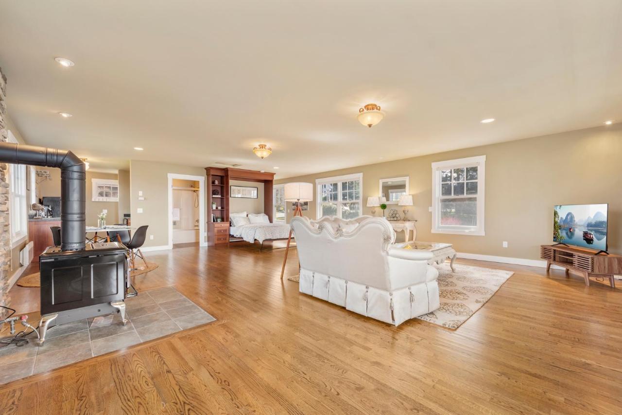 @ Marbella Lane - Waterfront Studio Whidbey Island Apartment Coupeville Exterior photo
